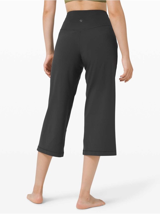 lululemon athletica Pants - lululemon athletica Black Wide-Leg Crop Capris